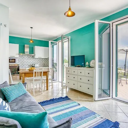 1 Bedroom Cozy In